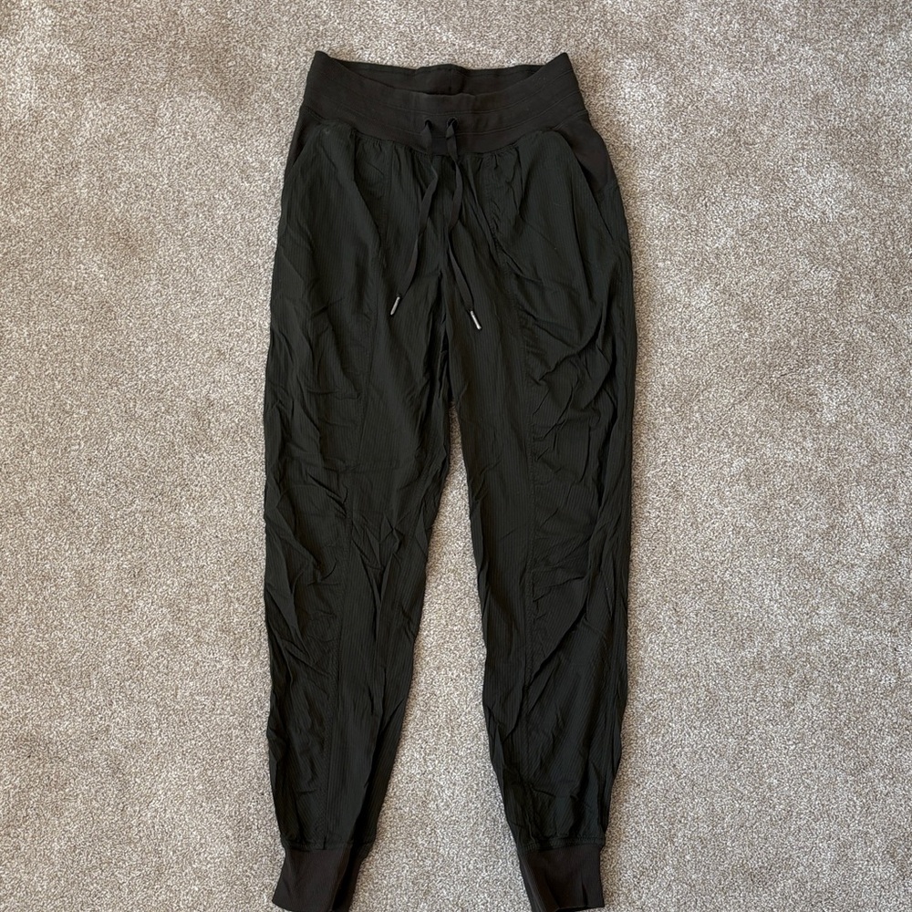 lululemon athletica green Joggers